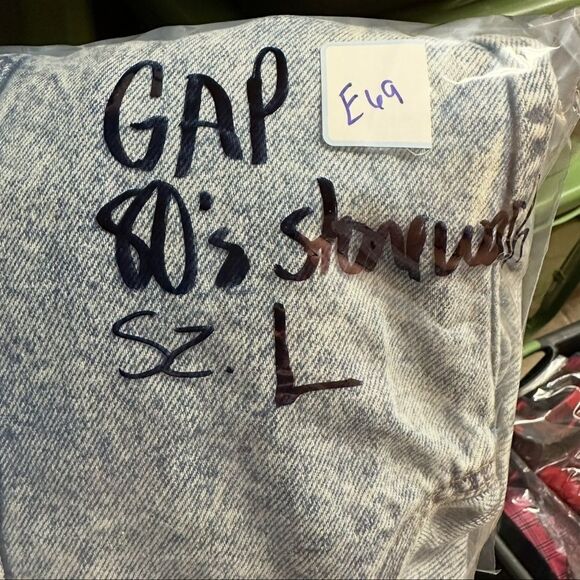 GAP Stonewashed Jean Jacket Size Large - Picture 12 of 12